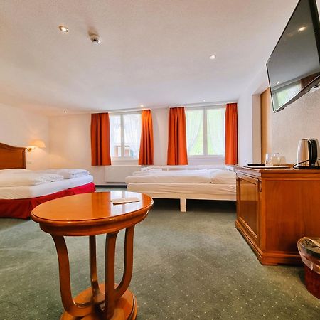 Self-Service Guesthouse Berggeist 萨斯费 外观 照片