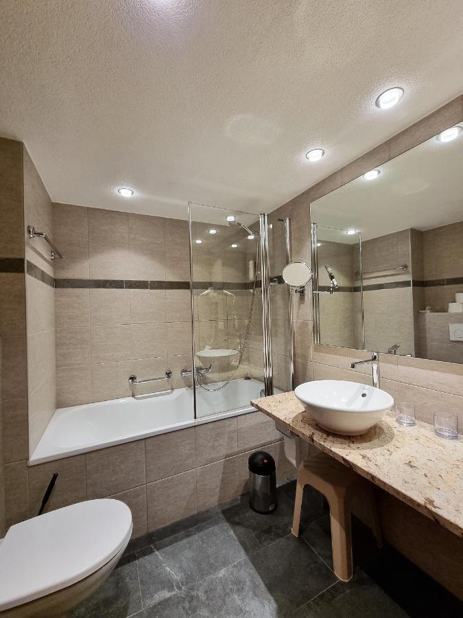 Self-Service Guesthouse Berggeist 萨斯费 外观 照片