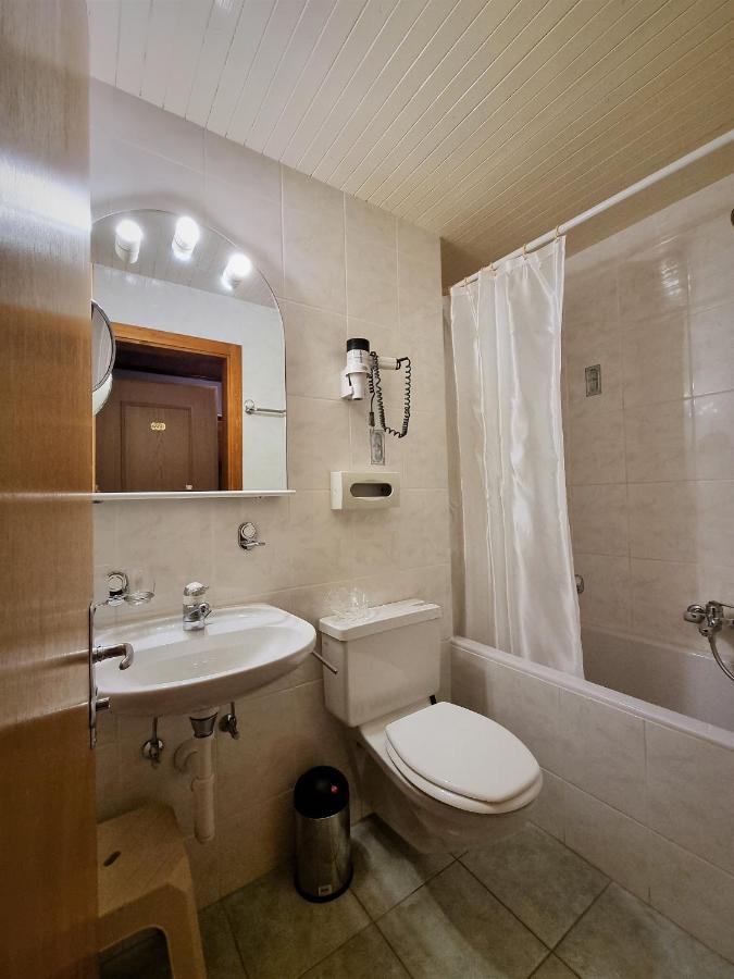 Self-Service Guesthouse Berggeist 萨斯费 外观 照片