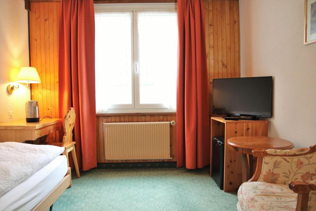 Self-Service Guesthouse Berggeist 萨斯费 外观 照片